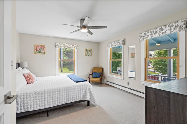 $895,000 | 8 Country Club Road, Boothbay, ME 04537