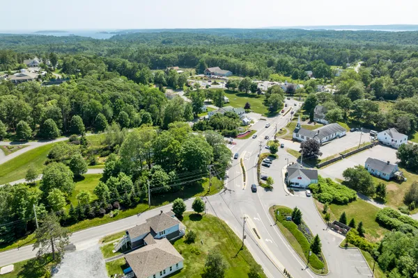 $895,000 | 8 Country Club Road, Boothbay, ME 04537