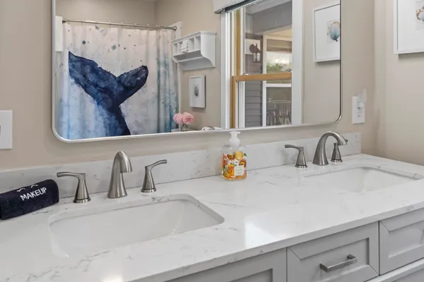 $895,000 | 8 Country Club Road, Boothbay, ME 04537