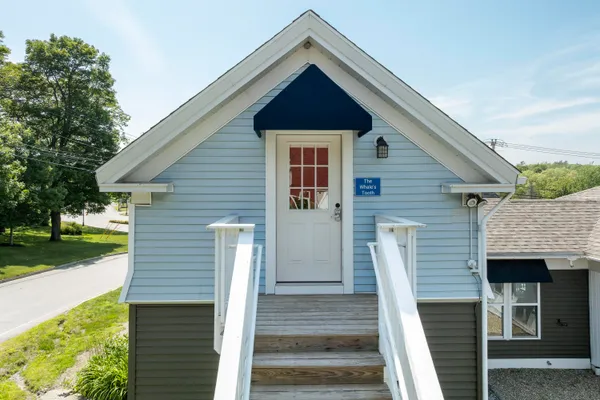 $895,000 | 8 Country Club Road, Boothbay, ME 04537