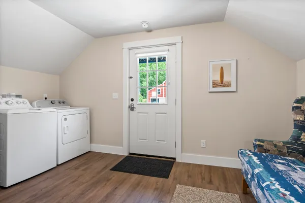 $895,000 | 8 Country Club Road, Boothbay, ME 04537