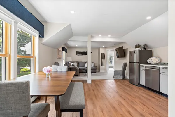 $895,000 | 8 Country Club Road, Boothbay, ME 04537