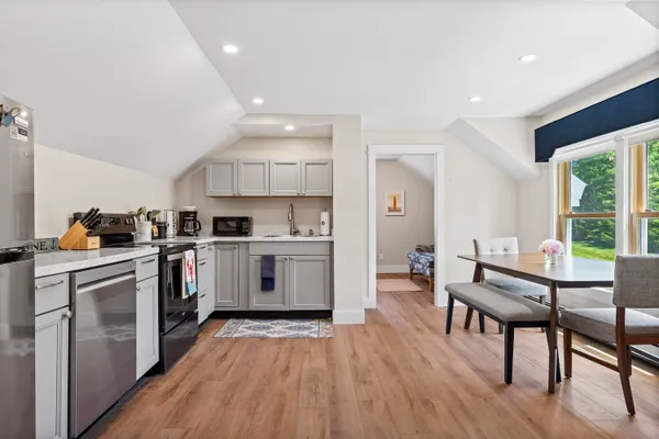 $895,000 | 8 Country Club Road, Boothbay, ME 04537