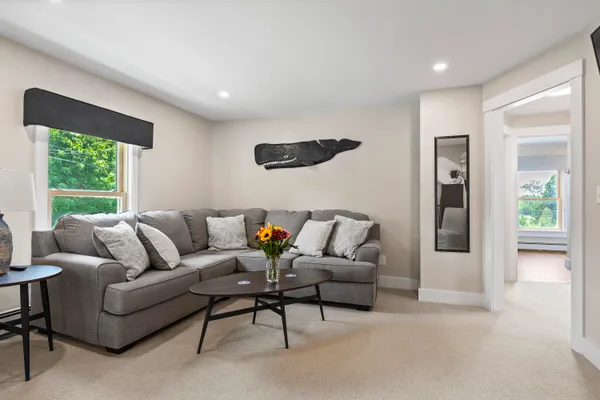 $895,000 | 8 Country Club Road, Boothbay, ME 04537