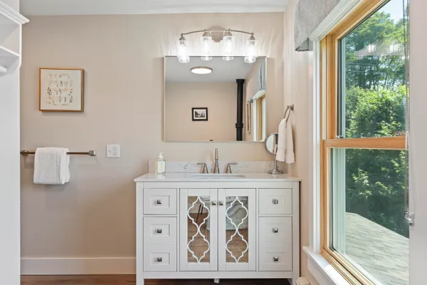 $895,000 | 8 Country Club Road, Boothbay, ME 04537