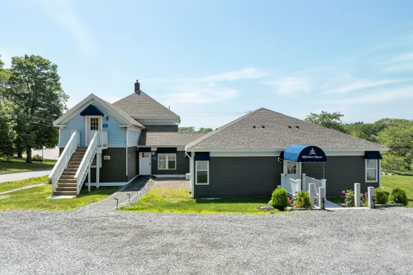 $895,000 | 8 Country Club Road, Boothbay, ME 04537