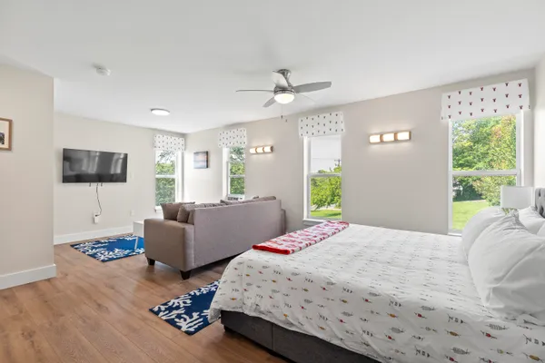 $895,000 | 8 Country Club Road, Boothbay, ME 04537