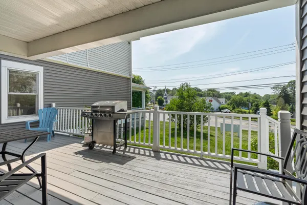 $895,000 | 8 Country Club Road, Boothbay, ME 04537