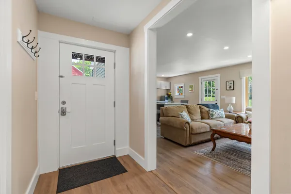 $895,000 | 8 Country Club Road, Boothbay, ME 04537