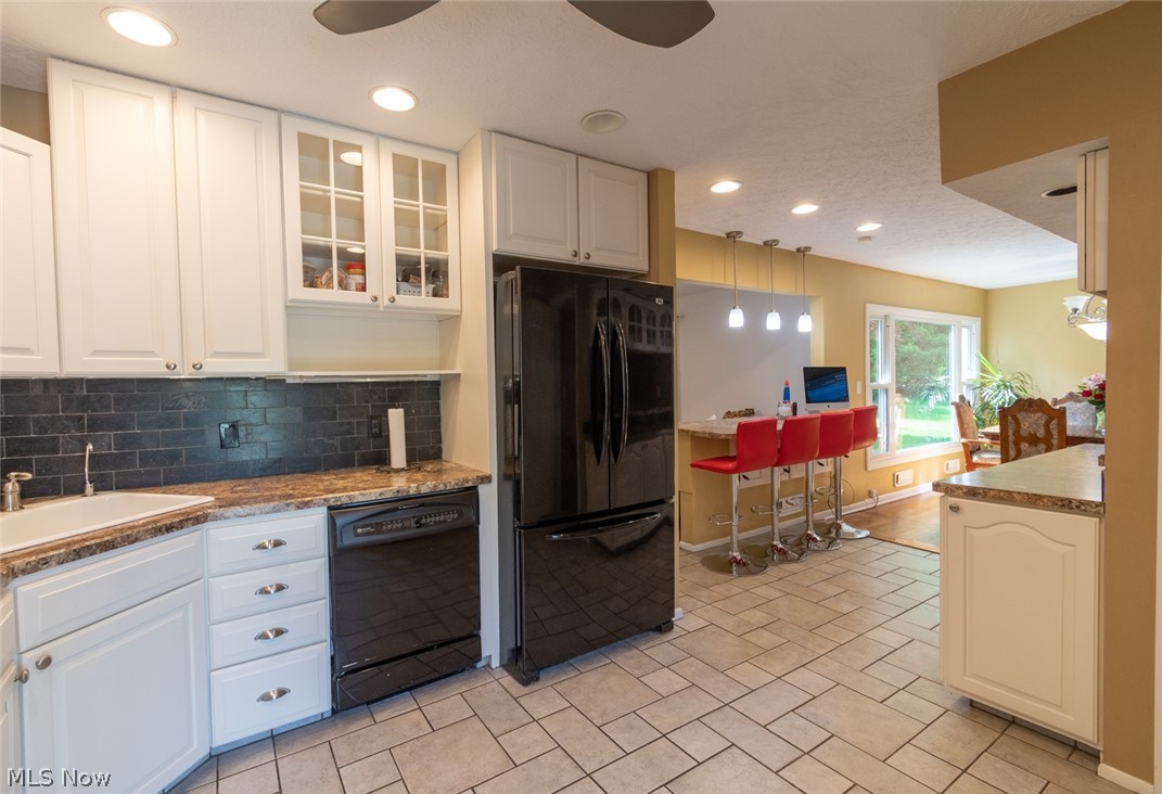 265 Schocalog Road Akron, OH 44313 - Photo 15 of 34 Kitchen