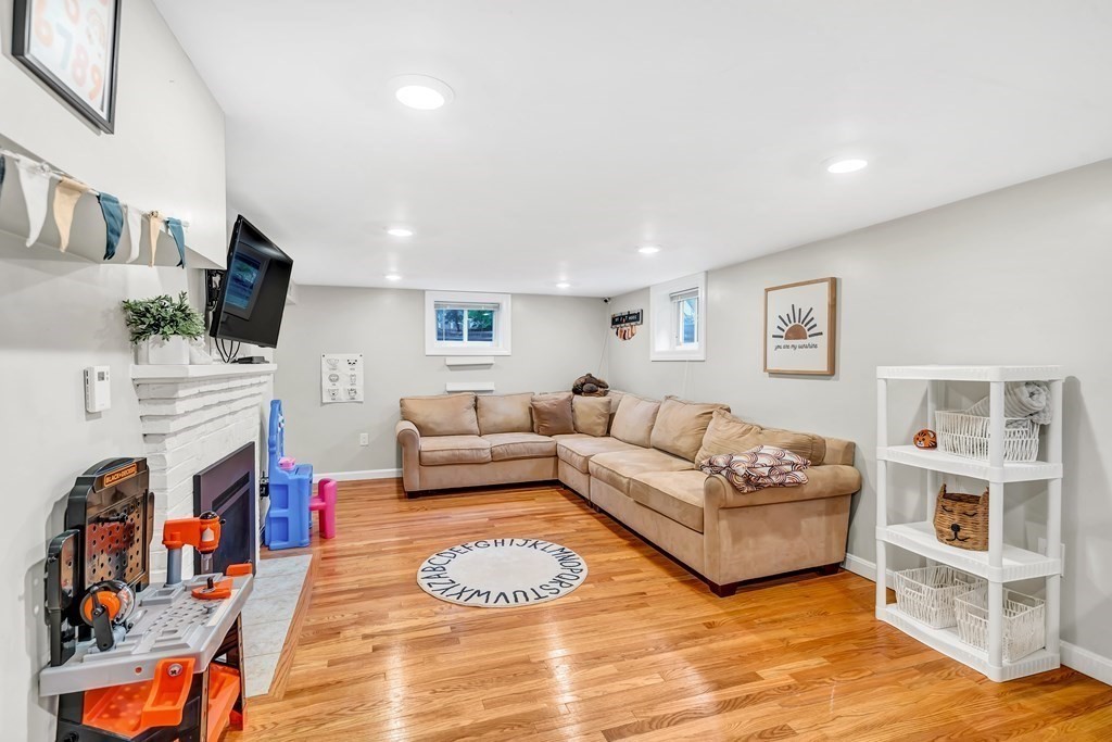 80 Colonial Avenue Waltham, MA 02453 - Photo 22 of 36