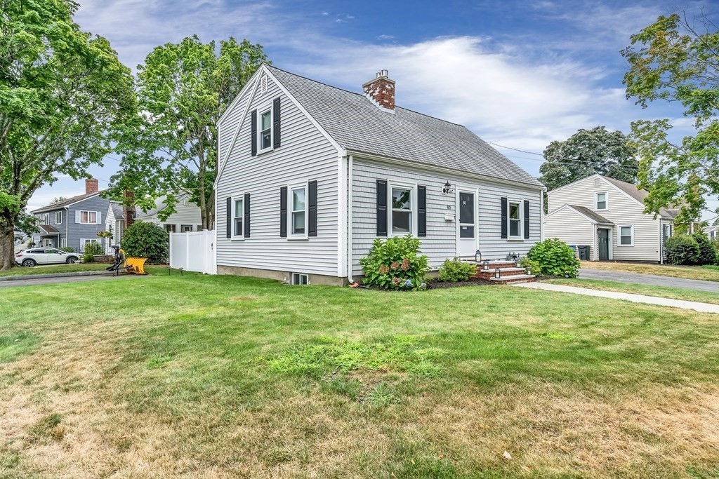 80 Colonial Avenue Waltham, MA 02453 - Photo 3 of 36