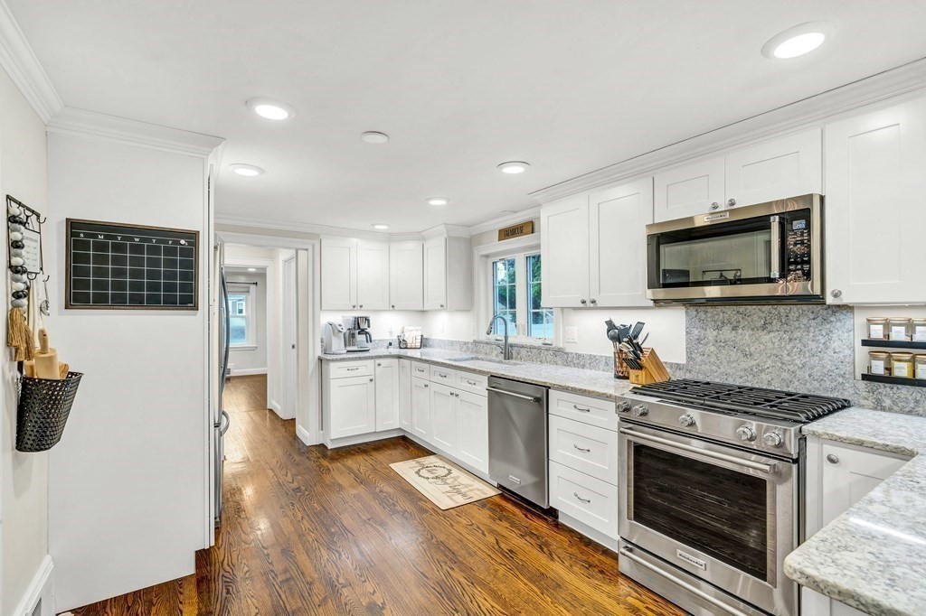 80 Colonial Avenue Waltham, MA 02453 - Photo 7 of 36