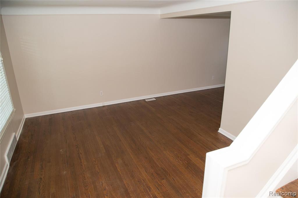 1522 West Webster Road Royal Oak, MI 48073 - Photo 3 of 33