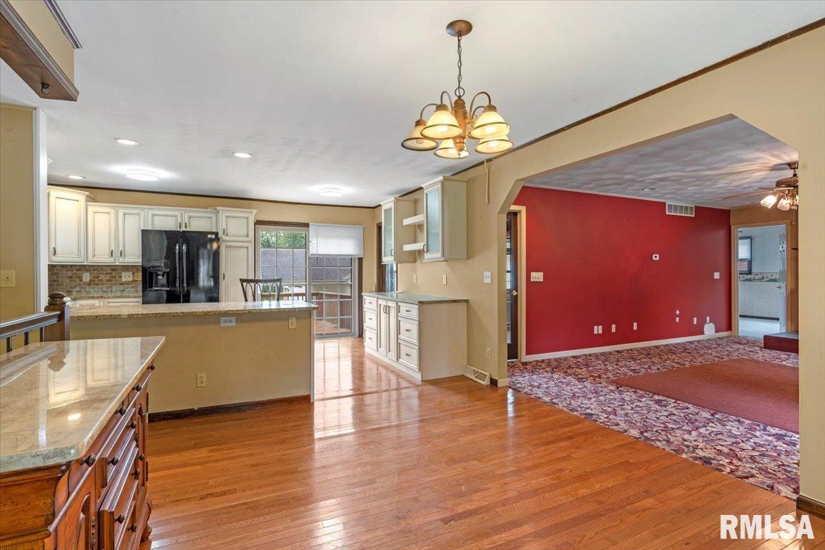 5324 River View Road Riverton, IL 62561 - Photo 8 of 56 Gallery Image 8