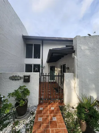$485,000 | 6931 Southwest 111th Court, Miami, FL 33173