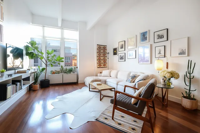 $1,299,500 | 60 Broadway, Unit 4Q | Williamsburg