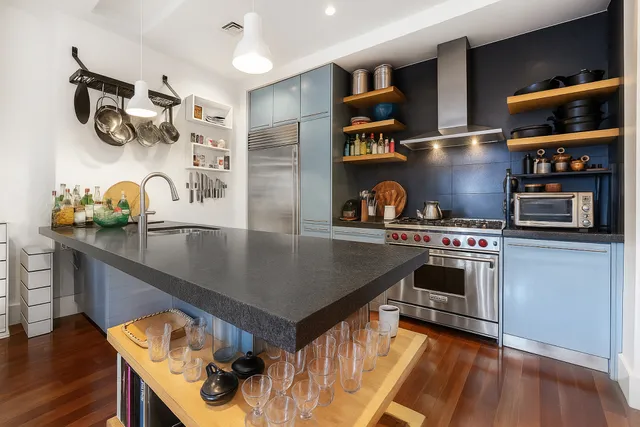 $1,299,500 | 60 Broadway, Unit 4Q | Williamsburg