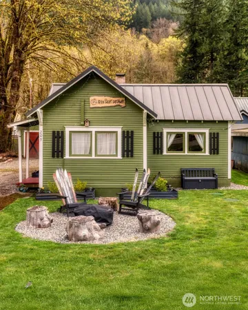 $460,000 | 205 East Old Cascade Highway, Skykomish, WA 98288