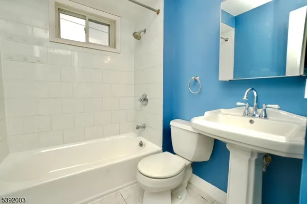 $2,400 | 466 Cortlandt Street, Unit 2, Belleville, NJ 07109