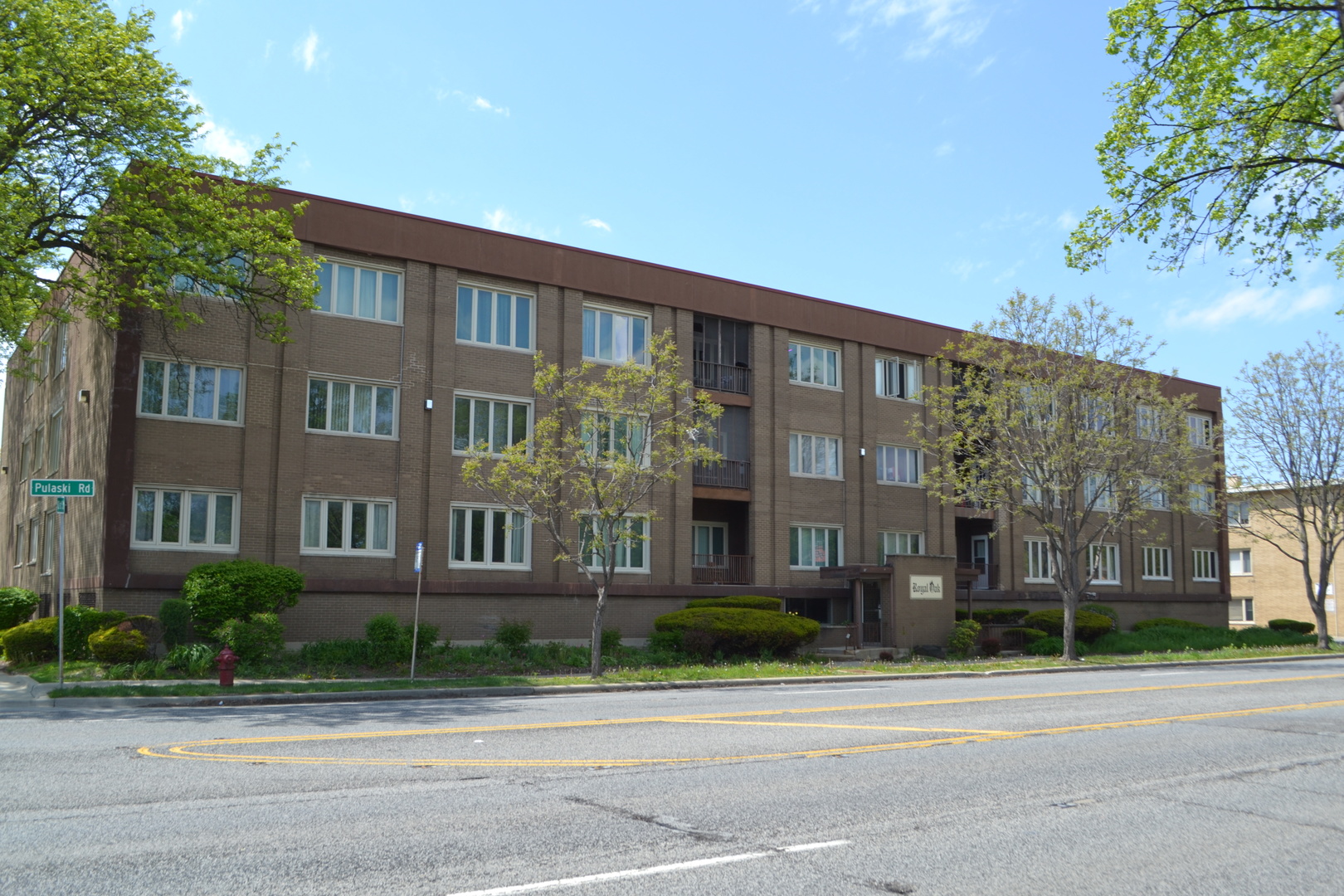 10048 South Pulaski Road, Unit 3E Oak Lawn, IL 60453 - Photo 1 of 11