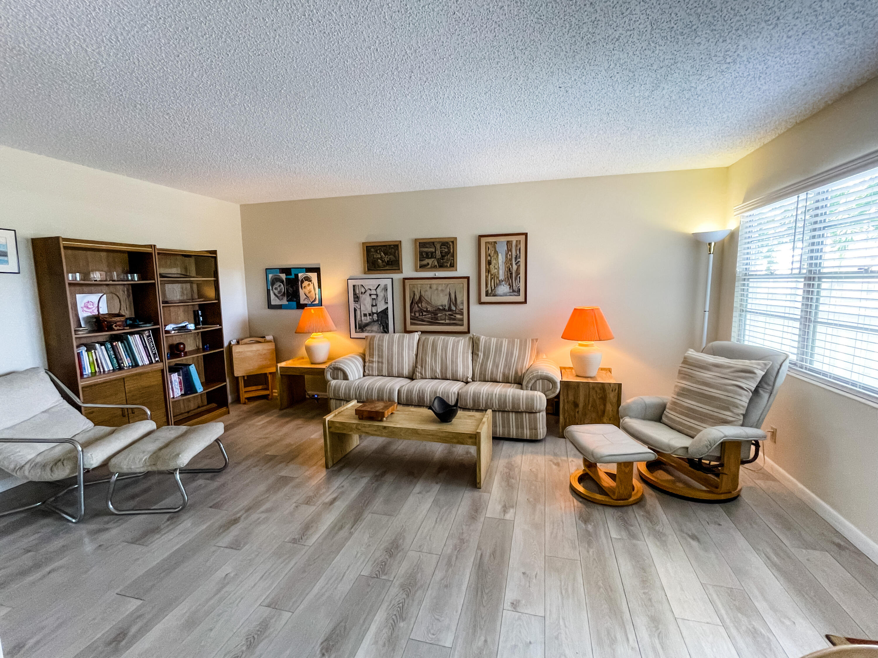2063 Guildford East, Unit D Boca Raton, FL 33434 - Photo 6 of 19 IMG_8201
