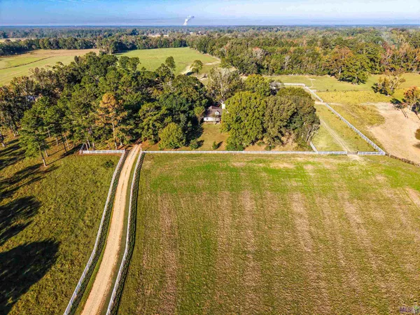 $2,200,000 | 1518 La Highway, Slaughter, LA 70777