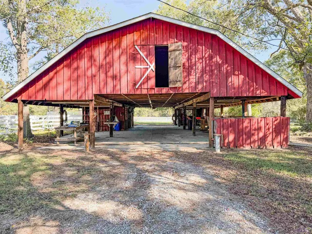 $2,200,000 | 1518 La Highway, Slaughter, LA 70777