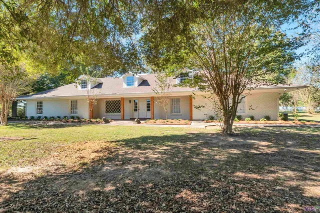 $2,200,000 | 1518 La Highway, Slaughter, LA 70777
