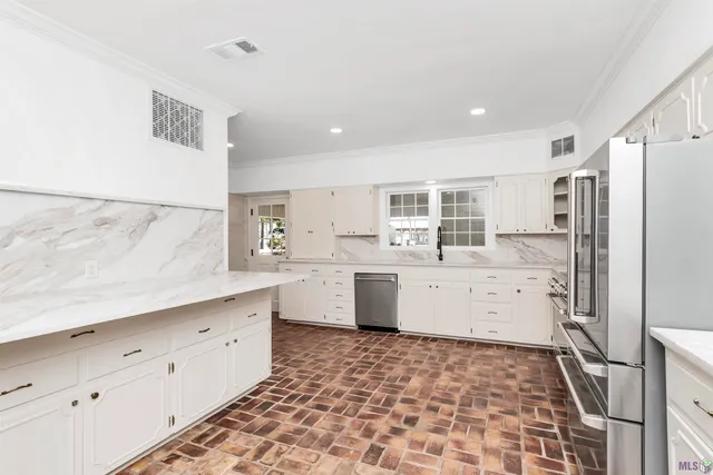 $2,200,000 | 1518 La Highway, Slaughter, LA 70777