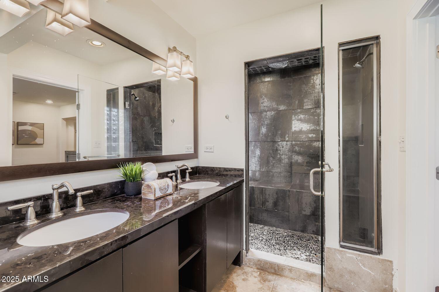 8032 North 10th Avenue Phoenix, AZ 85021 - Photo 11 of 23 Primary Bathroom