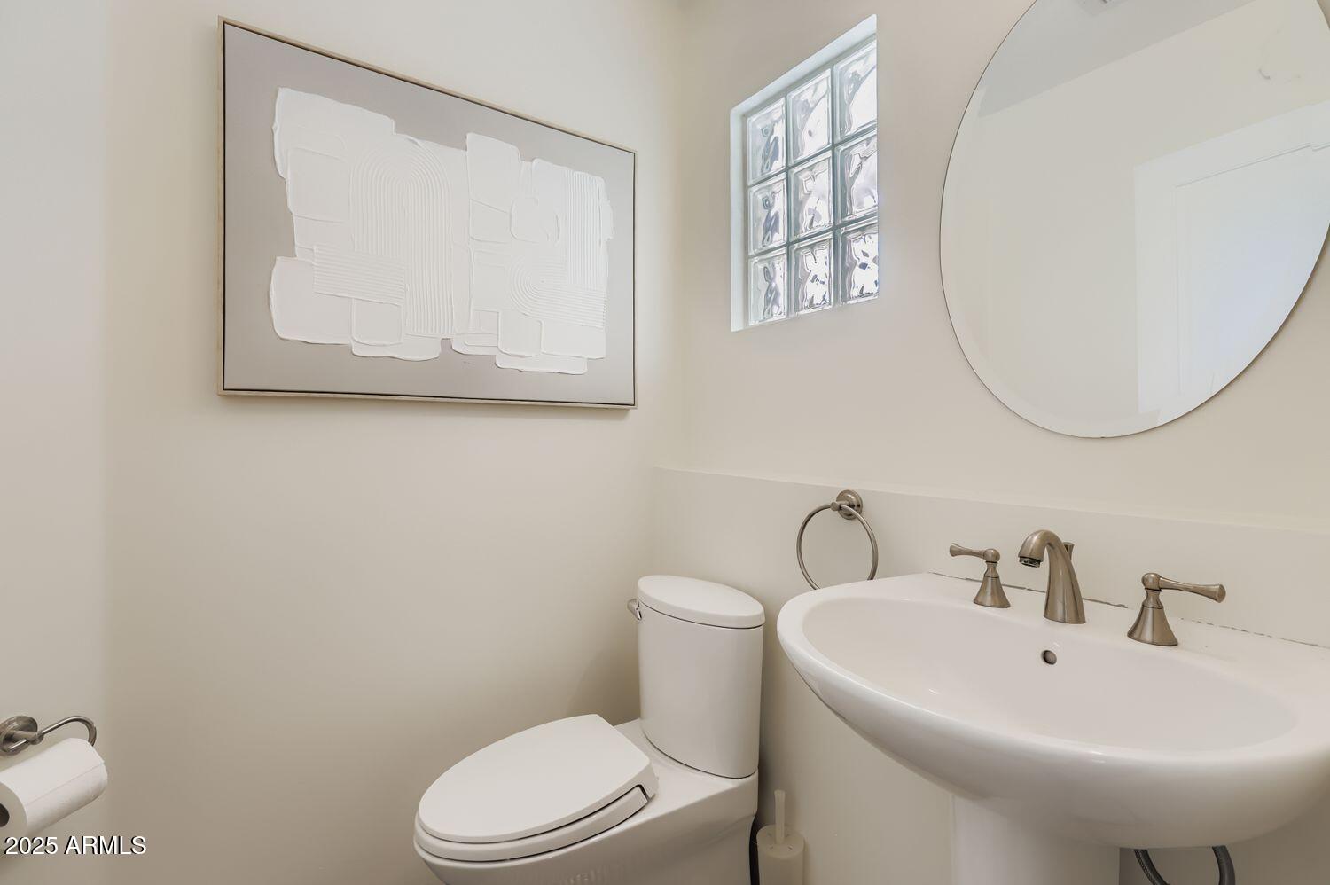 8032 North 10th Avenue Phoenix, AZ 85021 - Photo 16 of 23 Powder Room