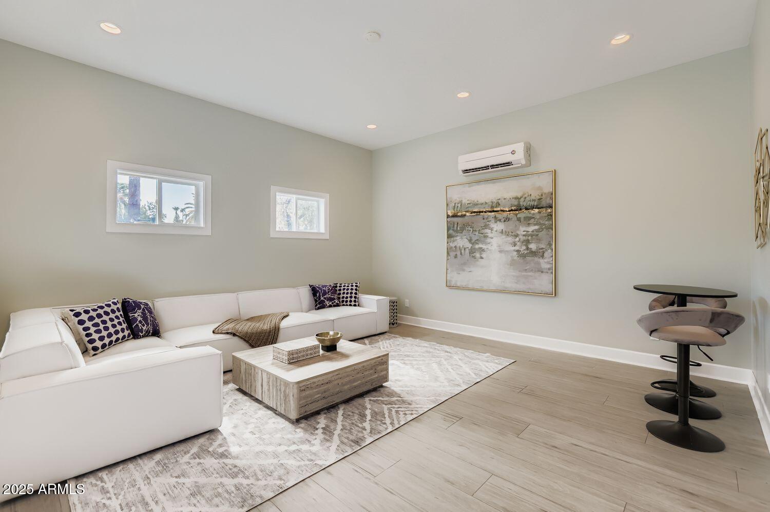 8032 North 10th Avenue Phoenix, AZ 85021 - Photo 20 of 23 Casita Living Room