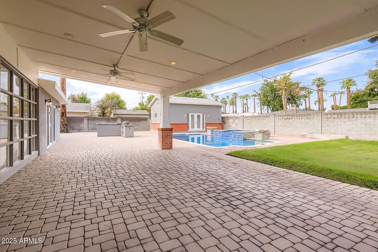 8032 North 10th Avenue Phoenix, AZ 85021 - Photo 4 of 23 391 SF Casita