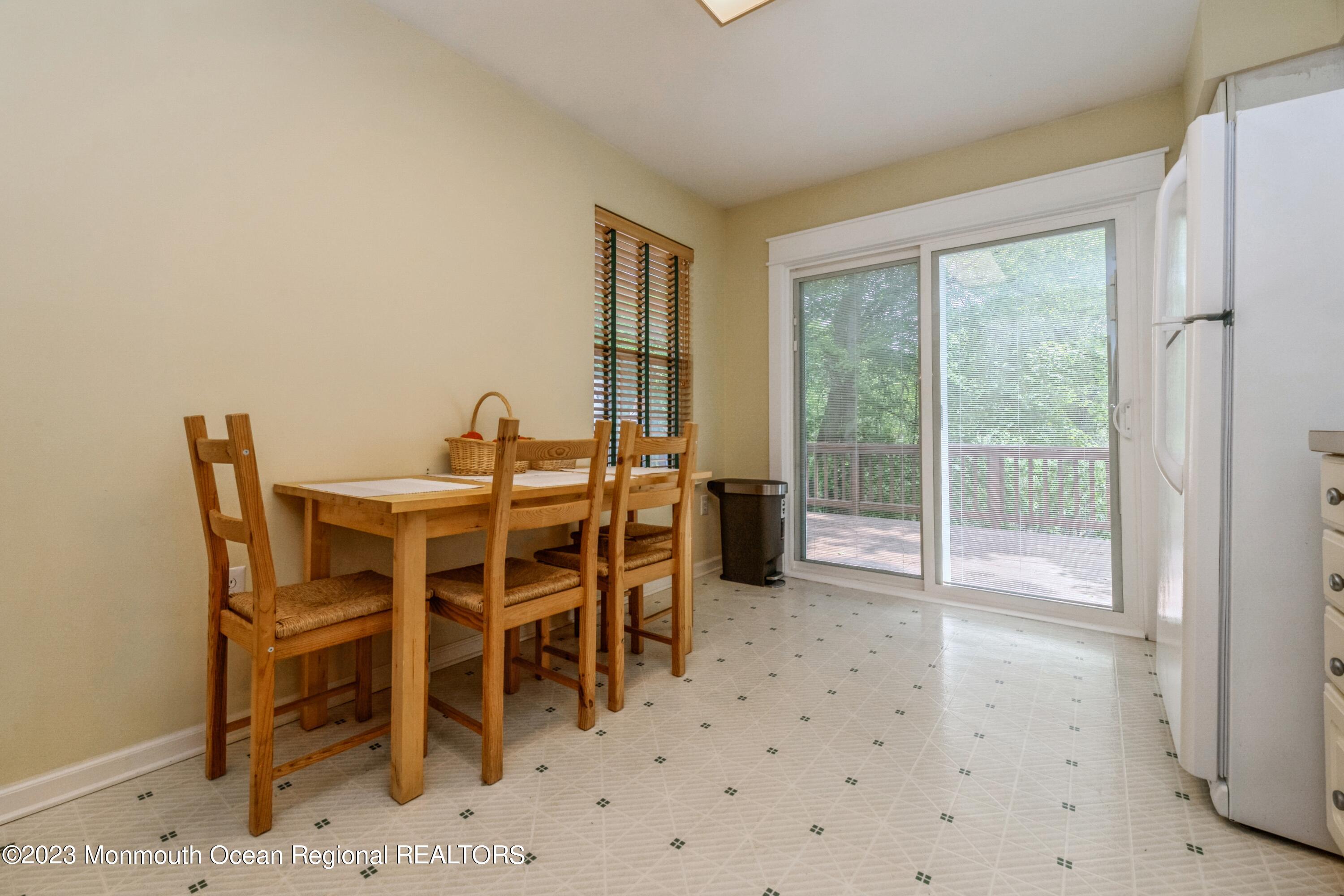 28 Painted Wagon Road Holmdel, NJ 07733 - Photo 14 of 30 Kitchen Slider