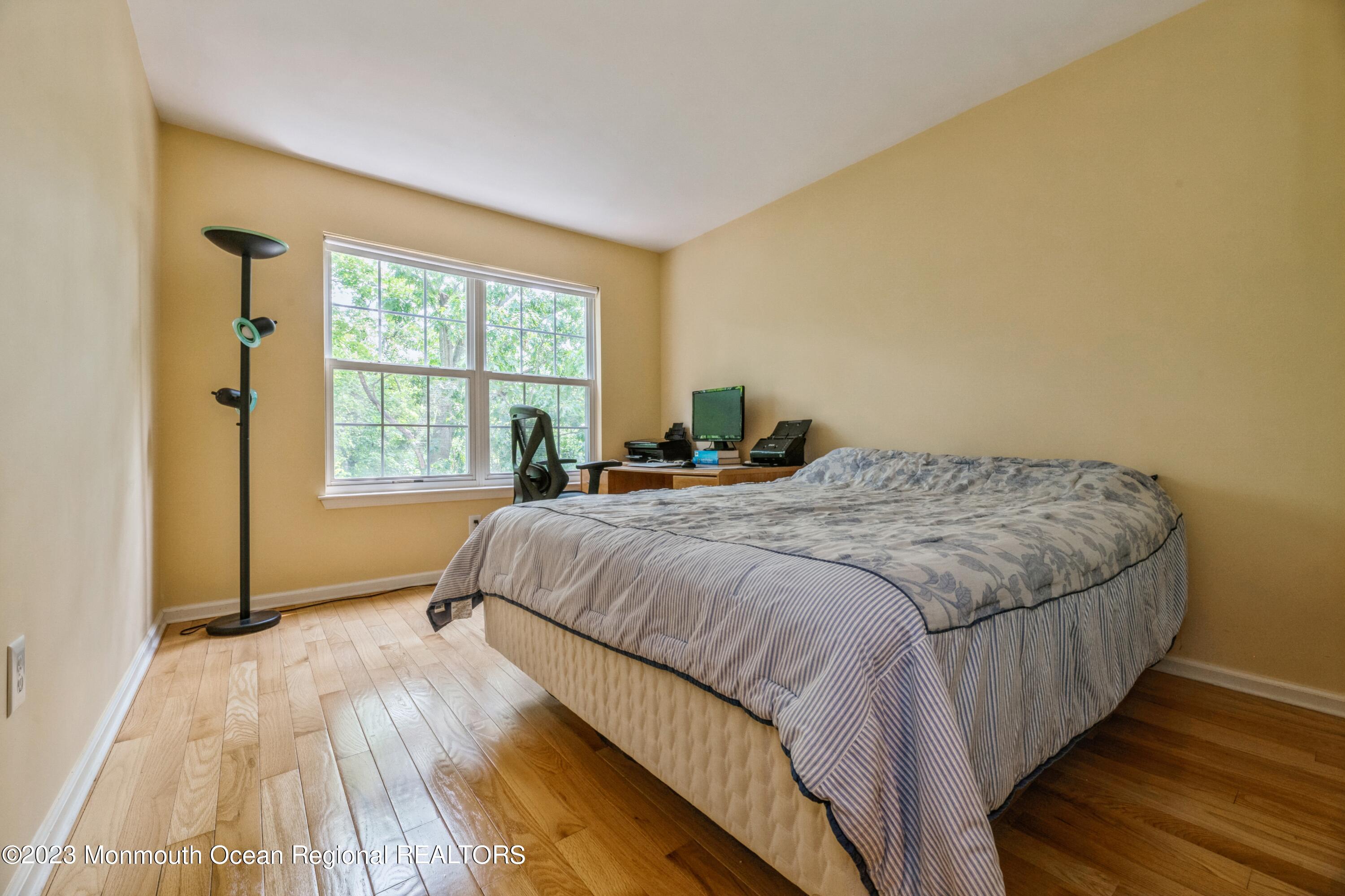 28 Painted Wagon Road Holmdel, NJ 07733 - Photo 22 of 30 2nd BR