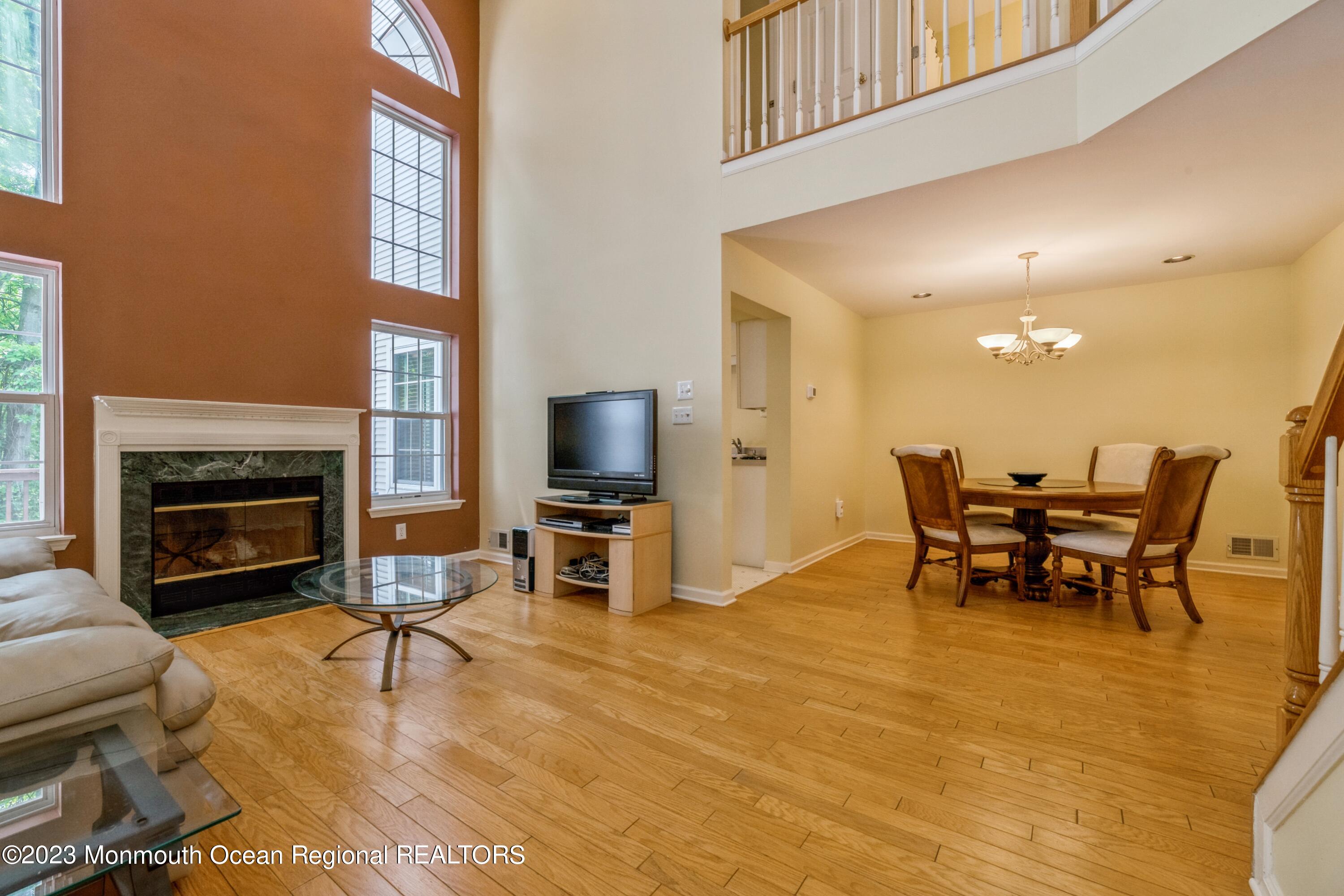 28 Painted Wagon Road Holmdel, NJ 07733 - Photo 5 of 30 LivRm/DinRm