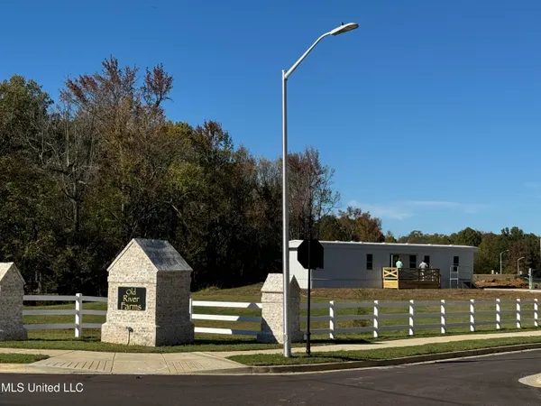 $358,900 | 4269 Olivia Circle West, Olive Branch, MS 38654
