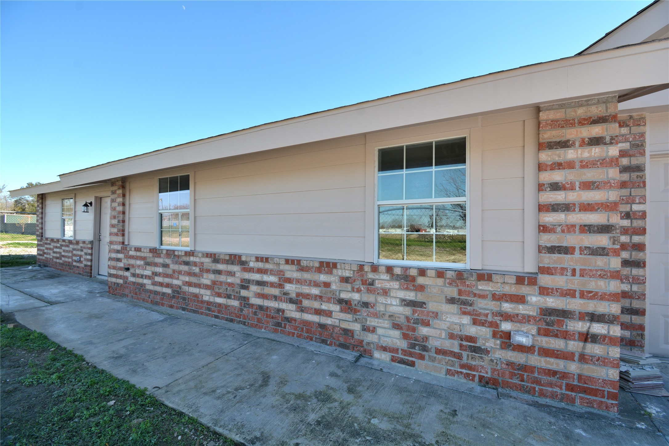 3335 Lafferty Road Pasadena, TX 77504 - Photo 13 of 13 a front view of a house with a yard
