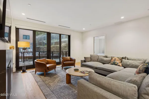 $3,150,000 | 38460 Hwy 6 Avon Co 81620, Unit 205, Avon, CO 81620