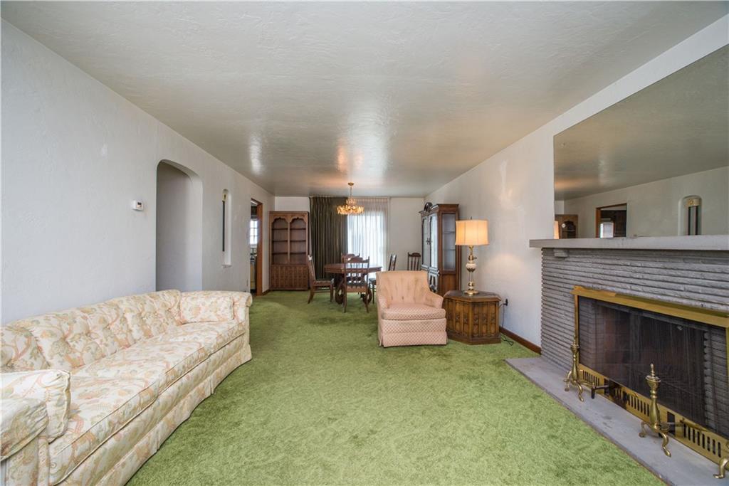1308 Varner Road Pittsburgh, PA 15227 - Photo 4 of 25 Gallery Image 4