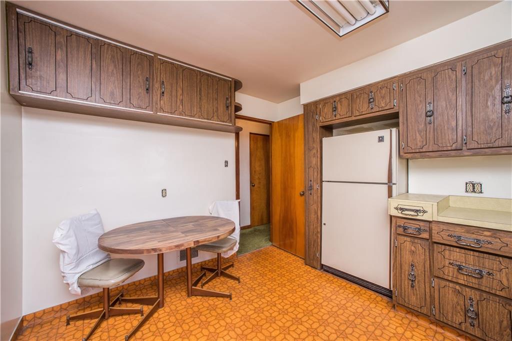 1308 Varner Road Pittsburgh, PA 15227 - Photo 10 of 25 Gallery Image 10