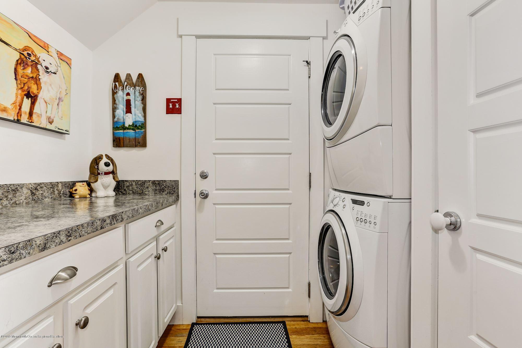 11 Mary Alice Road Manahawkin, NJ 08050 - Photo 19 of 42 LAUNDRY RM