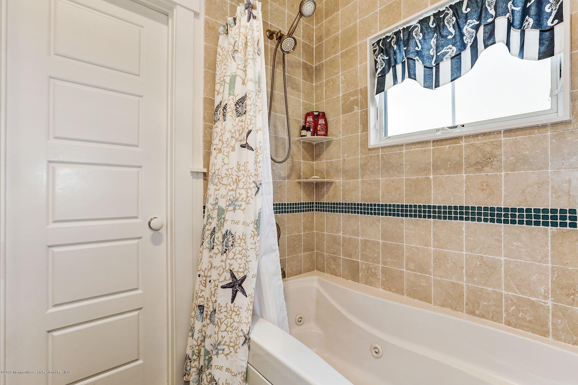 11 Mary Alice Road Manahawkin, NJ 08050 - Photo 21 of 42 1ST FLR FULL BTH