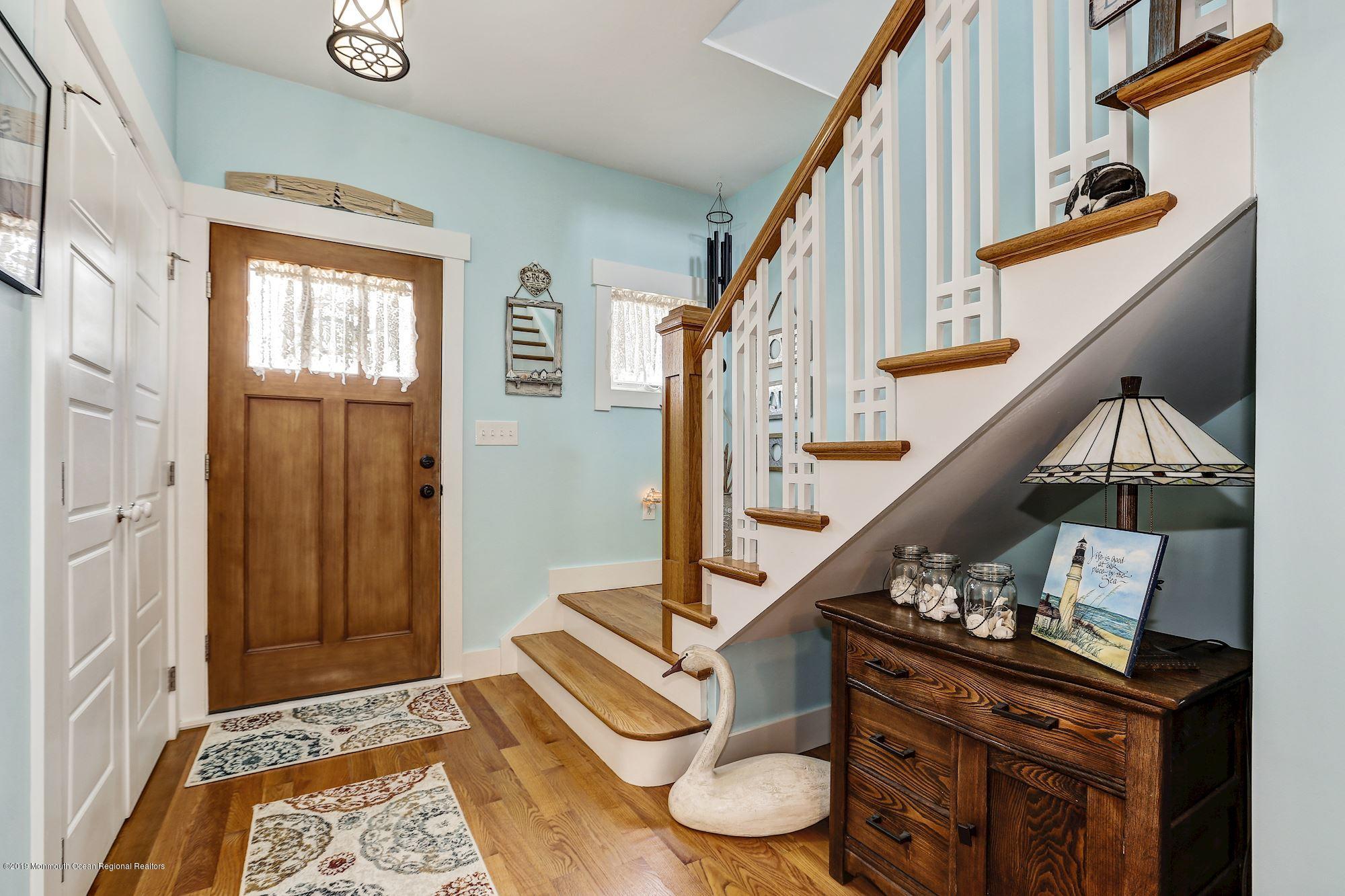 11 Mary Alice Road Manahawkin, NJ 08050 - Photo 6 of 42 FOYER