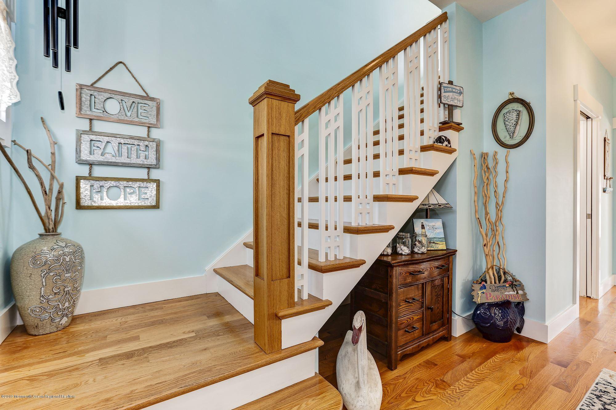 11 Mary Alice Road Manahawkin, NJ 08050 - Photo 7 of 42 STAIRCASE