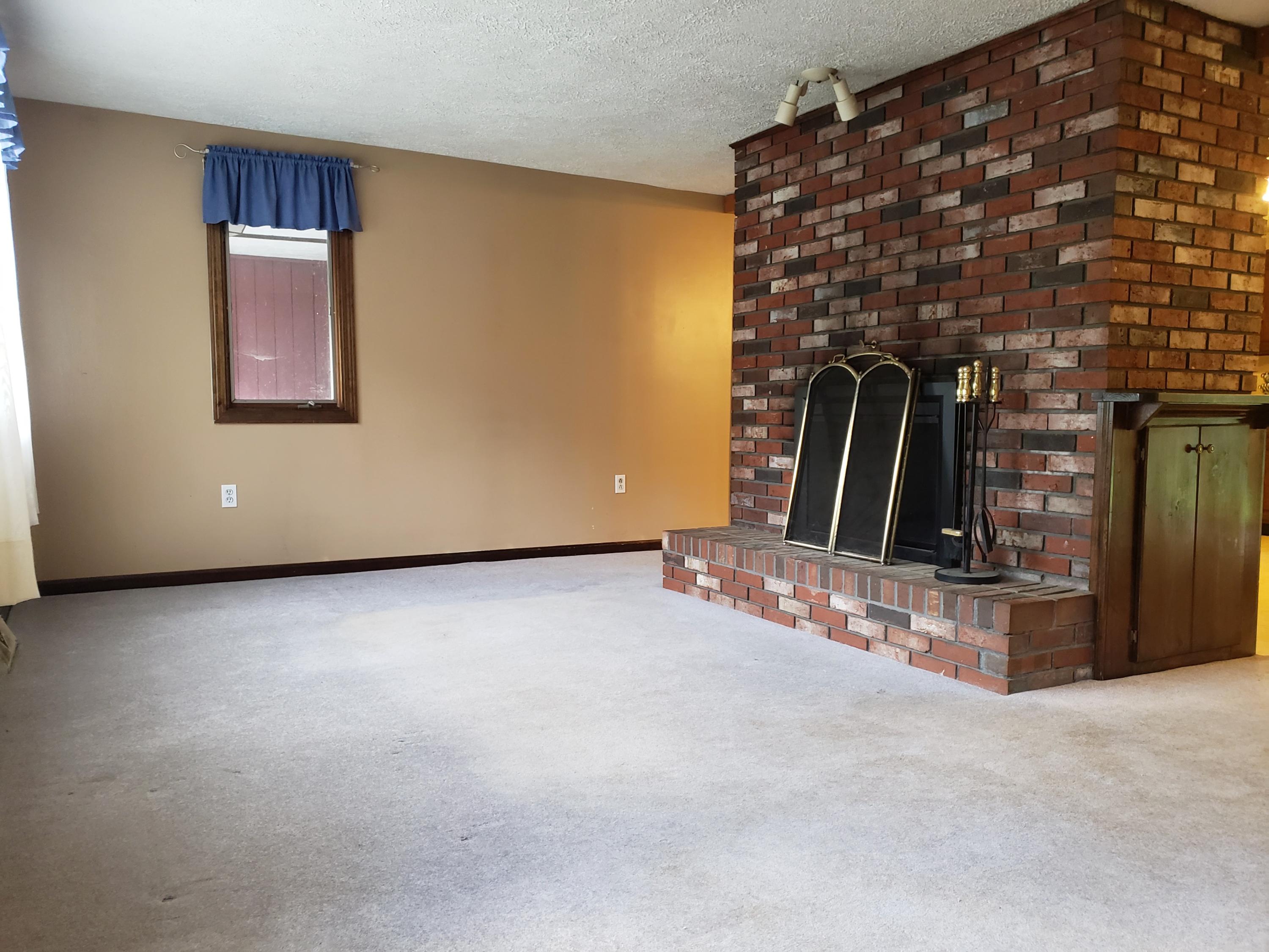 123 Albion Road Benton, ME 04901 - Photo 9 of 18 010
