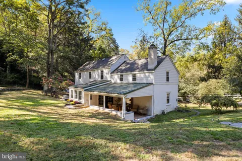 a front view of house with yard