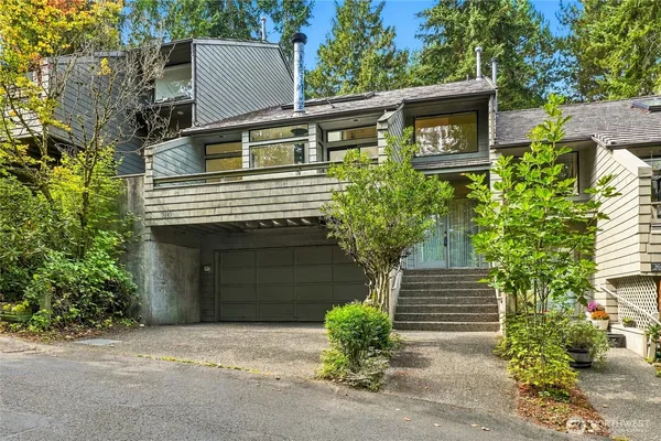 $4,500 | 3605 93rd Avenue Southeast, Mercer Island, WA 98040
