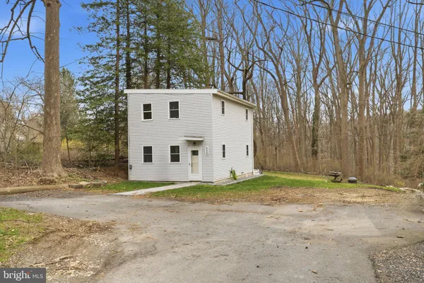 $2,200 | 420 South Bank Road, Landenberg, PA 19350